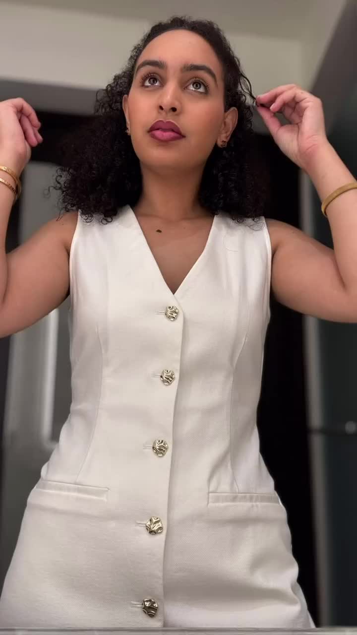 689771d24de80_8F9C1CFF-0523-452E-849B-3D37EB0EDC3D.mp4