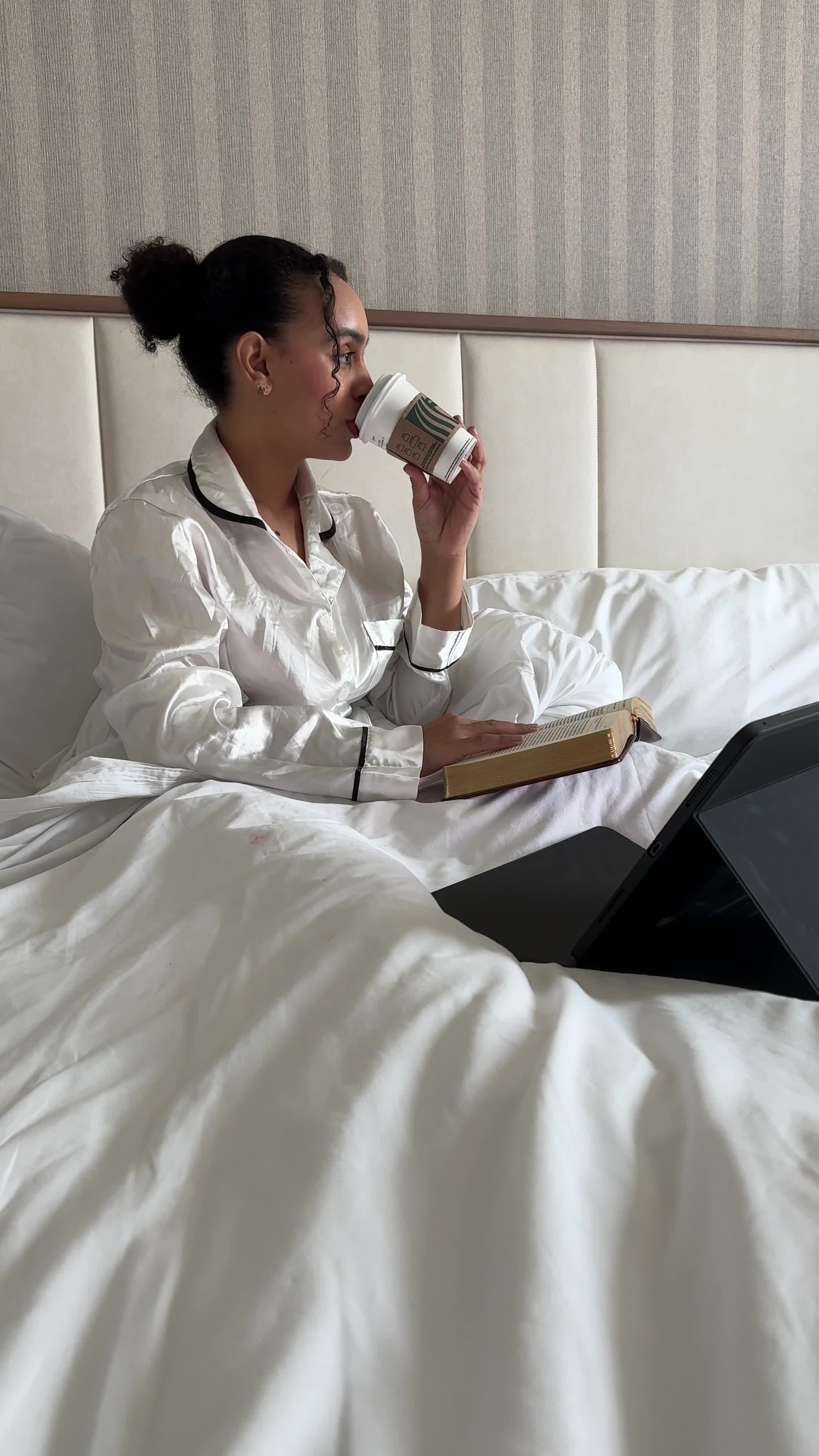 689771d25c4fe_IMG_9625.mov