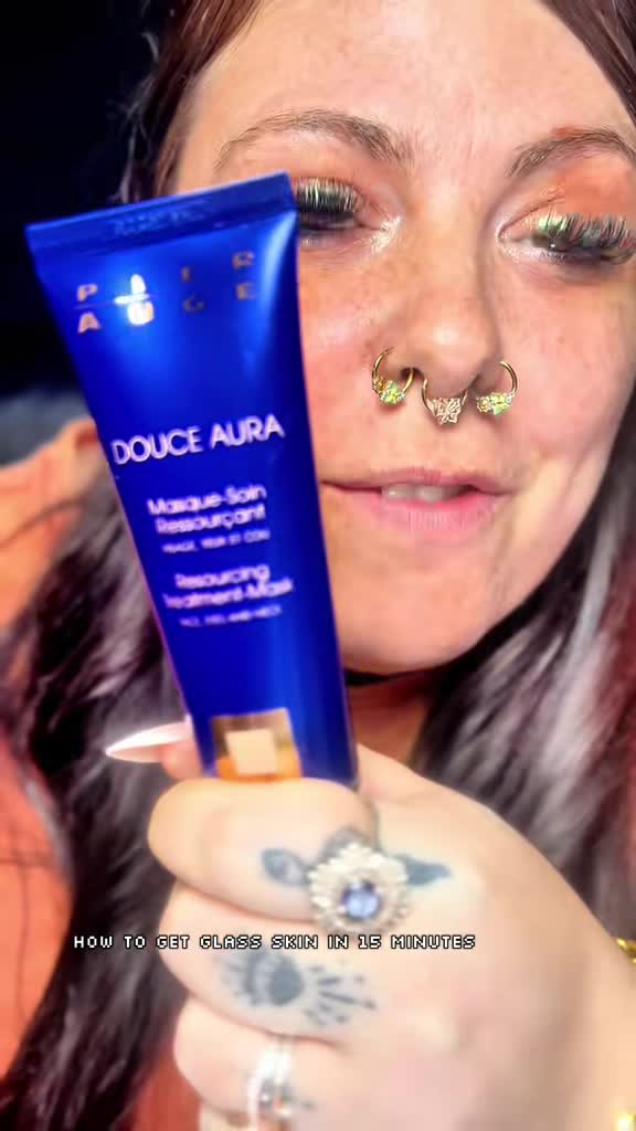 68a254b9949e3_v12044gd0000d2em7enog65mu5o9a88g.mp4