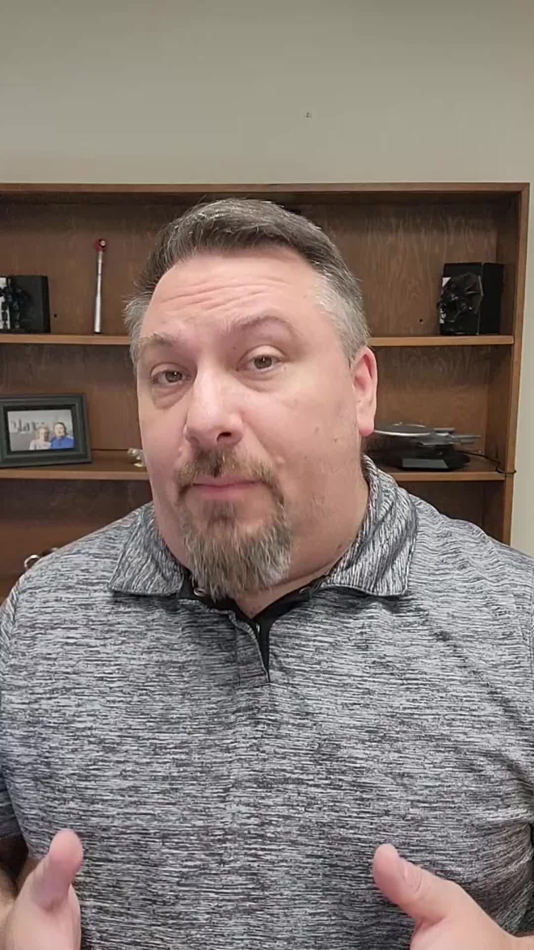 68b877d9a216e_Dennis_Smith_Clip_Intro.mp4