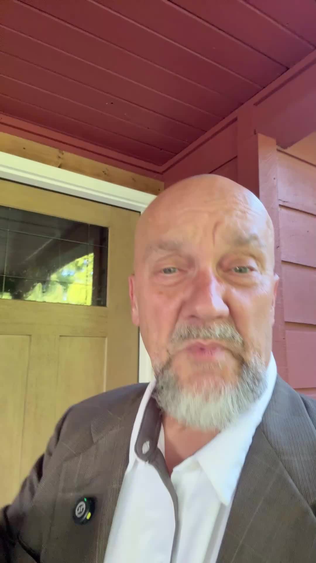 68b88da4004e1_Beacon_01.mp4